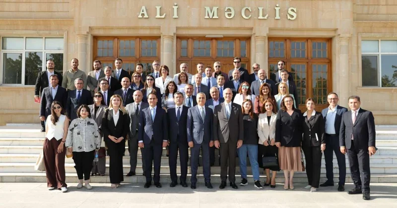 20 il yaşayan 14 gün, Talıbovun gedişi, Zərdabinin zühuru və Çuxur göycəsi… FOTOLAR