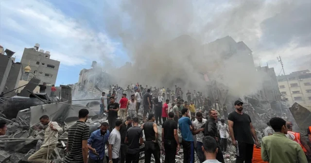 Yardım mərkəzinə gedən mülki şəxslər güllələnib