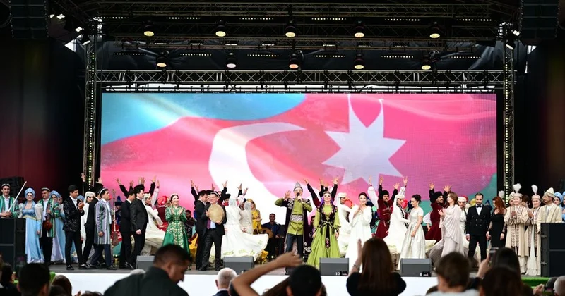 Laçında sərgi və qala konsert keçirildi