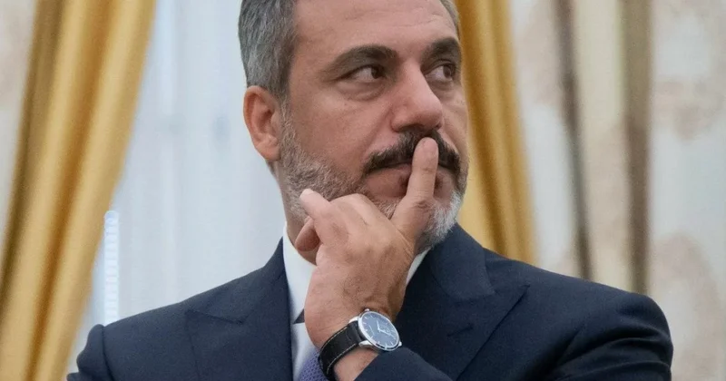Фидан приглашает Путина, Зеленского и Трампа в Турцию