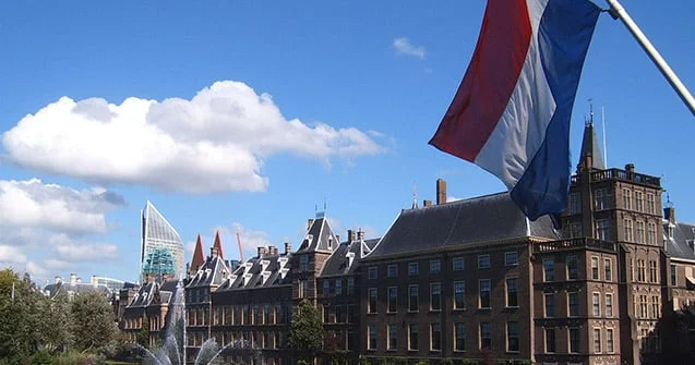 Niderland hökuməti istefaya gedir