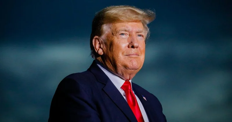 Трамп отвечает на любые входящие звонки