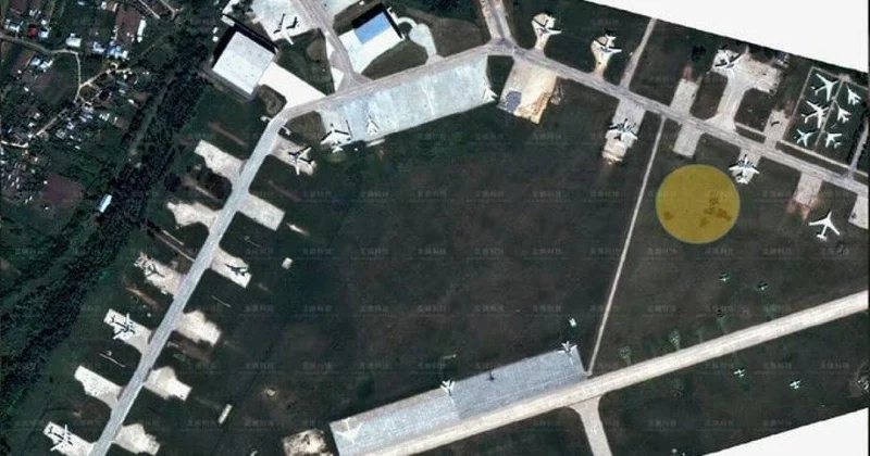 Hücuma məruz qalan hərbi aerodromaların peyk görüntüləri yayıldı FOTO