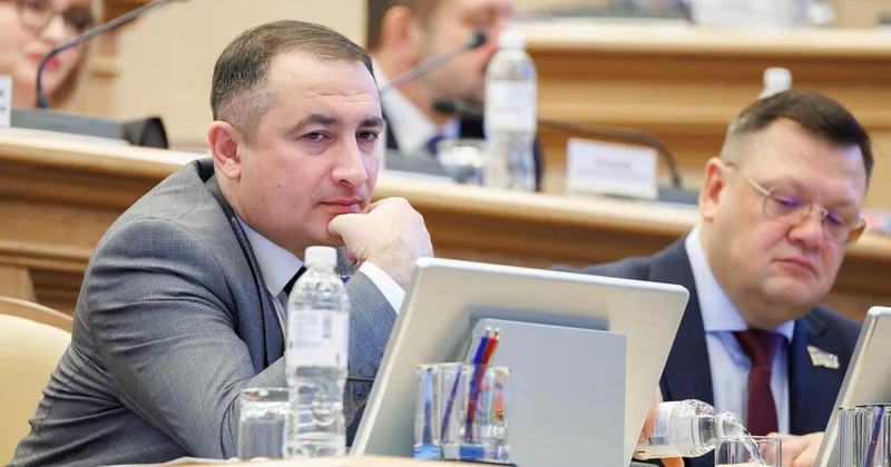 Azərbaycanlı deputat qalmaqallı çıxışdan sonra ölkədən qaçdı