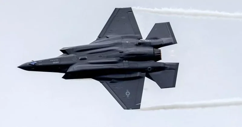 NI: Истребитель F 35 мог бы стать ведомым истребителя F 47