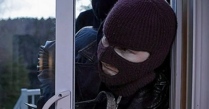 Bakıda binaya girən qardaşların etdikləri hər kəsi təəccübləndirdi