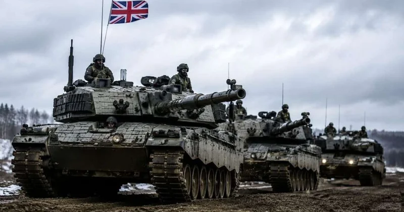 NATO Rusiyanın qapısında: Britaniya tankları sərhəddə
