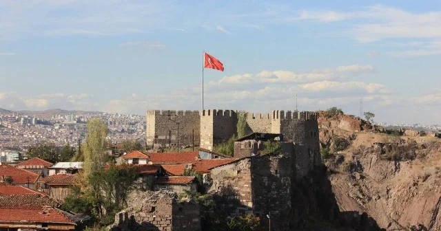 Ankara raket və qırıcılarla qorunacaq