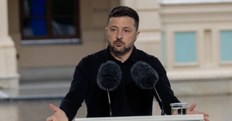 Zelenski: Ukrayna müharibənin diplomatik yolla başa çatdırılmasının istənilən formatına hazırdır