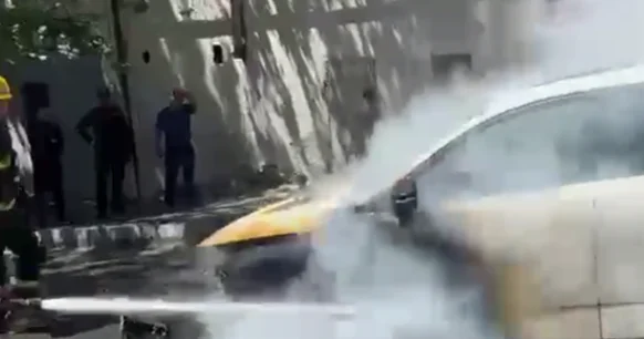 В Баку сгорел Changan Minval Politika
