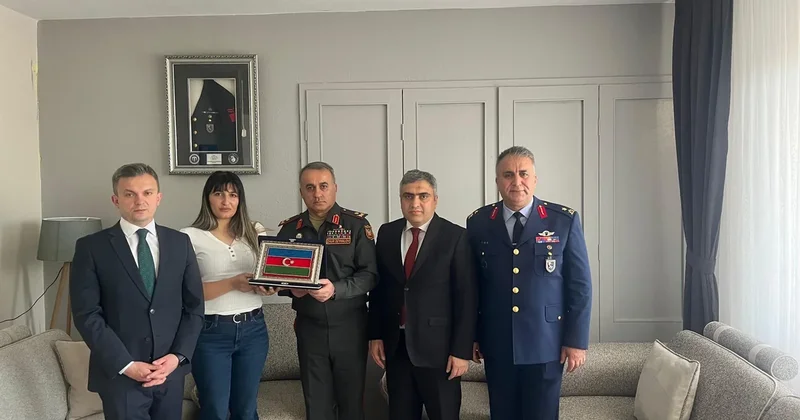 Zaur Zeynalov şəhid olmuş Türkiyə Silahlı Qüvvələrinin şəxsi heyətinin ailələrini ziyarət edib