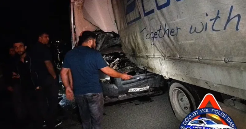 Sükan arxasında yuxuladığı ehtimal olunan sürücü həyatını itirib