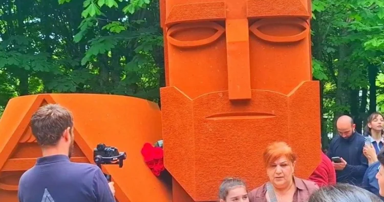 Simvolik qisas və Çingiz xan prospekti