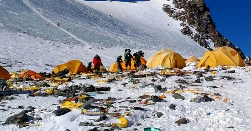 Dünyanın zirvəsindəki zibilxana