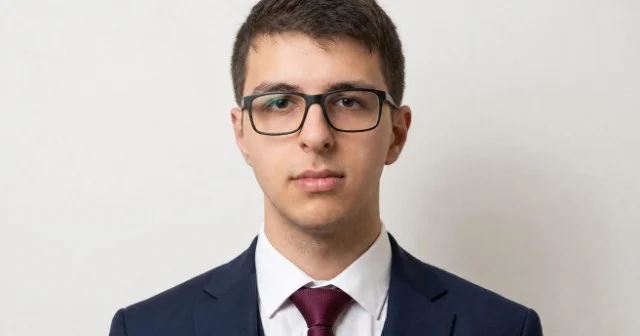 4 il ardıcıl Olimpiada qalibi oldu, universitetə imtahansız qəbul edildi