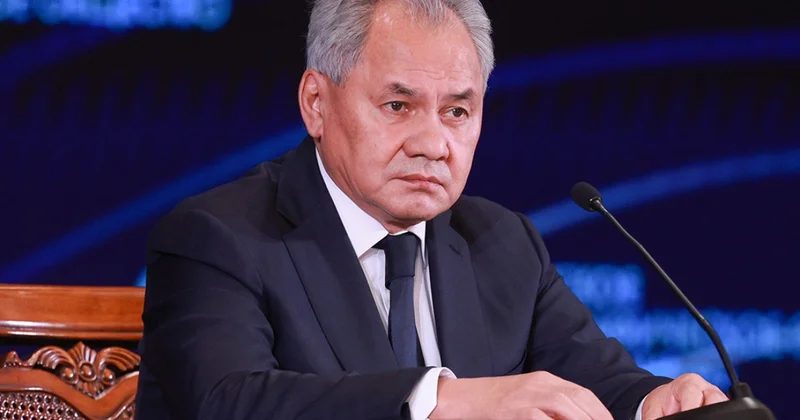 Шойгу появился и пугает Армению