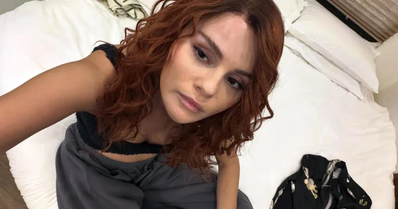 Селена Гомес опубликовала фото с новым цветом волос