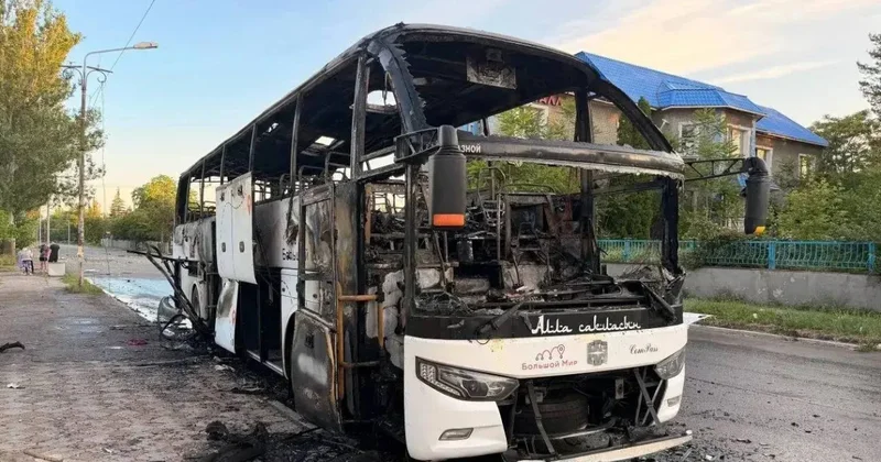 Атакован пассажирский автобус в Донецкой области: есть погибшие и раненые ФОТО; ВИДЕО