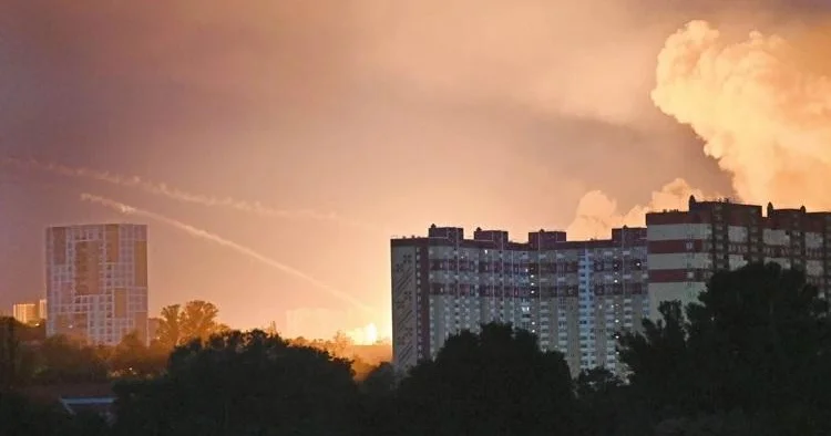 Kiyev və Dnepr bölgələrinə raket hücumu 18 ölü, 116 yaralı