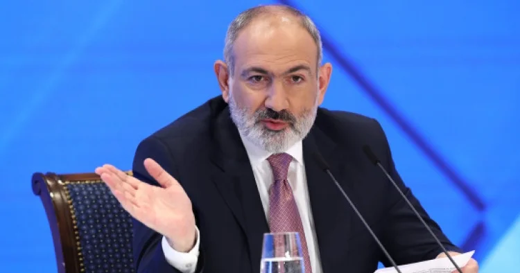 Paşinyan: “Növbədənkənar seçkilər keçirilməlidir, amma katolikos seçkiləri”