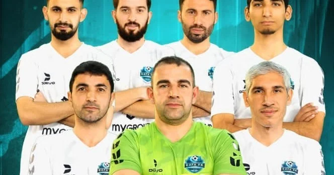 Şəfa 7 futbolçu ilə vidalaşdı