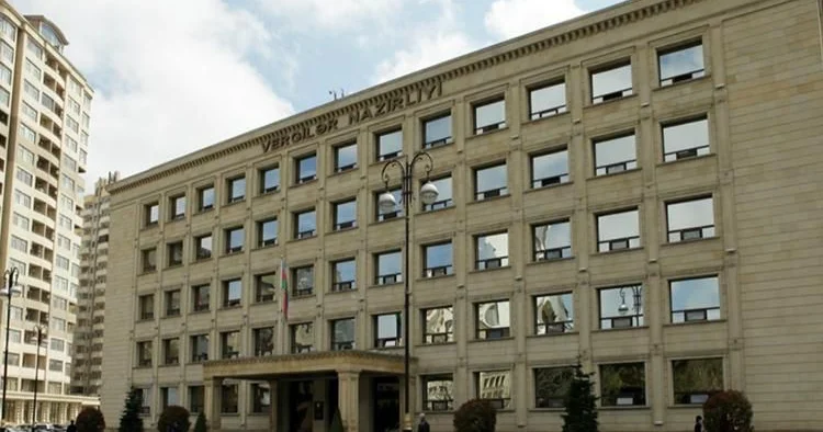 ELAN Xidməti vəsiqə itdiyi üçün etibarsız sayılır...