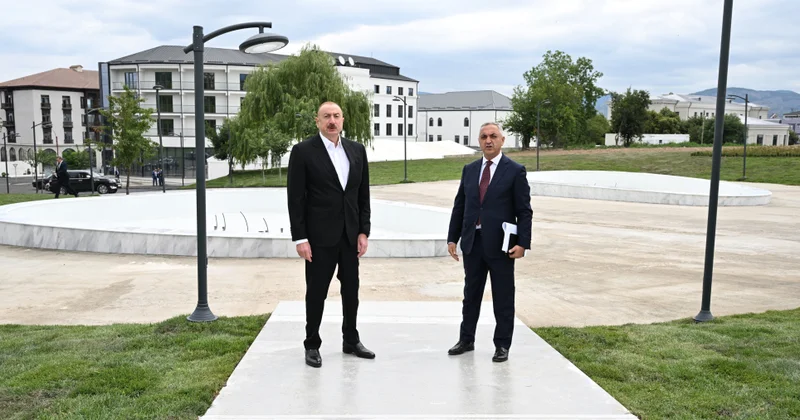 Prezident İlham Əliyev Xankəndidə Zəfər parkında görülən tikinti işləri ilə tanış olub