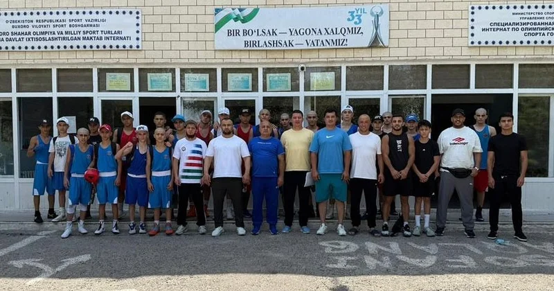 Boksçularımız Avropa birinciliyinə Özbəkistanda hazırlaşır