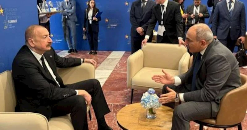 “Middle East Eye”: İlham Əliyevlə Paşinyan bu ayın sonunda Dubayda görüşməyi planlaşdırırlar