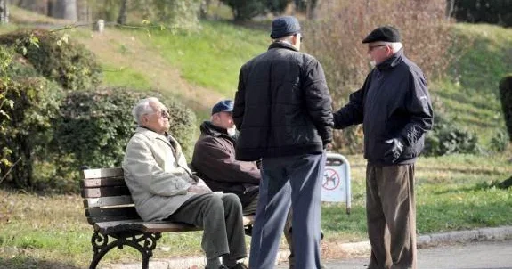 Pensiya yaşı DƏYİŞDİ: 65 dən 60 a ENDİRİLİR ŞAD XƏBƏR