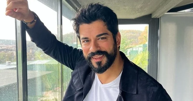 Burak Özçivit Bodruma 5 lüks avtomobilini də aparıb FOTO