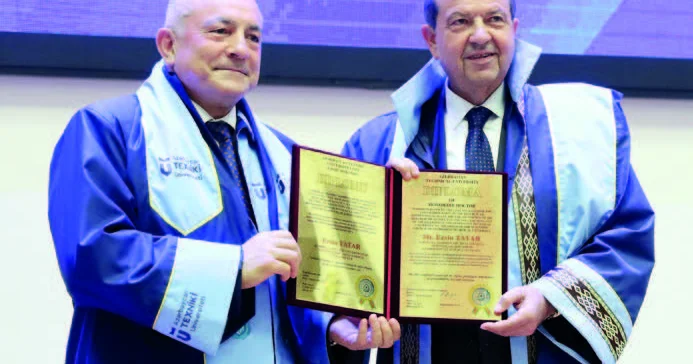 Ersin Tatar AzTU nun Fəxri doktoru oldu