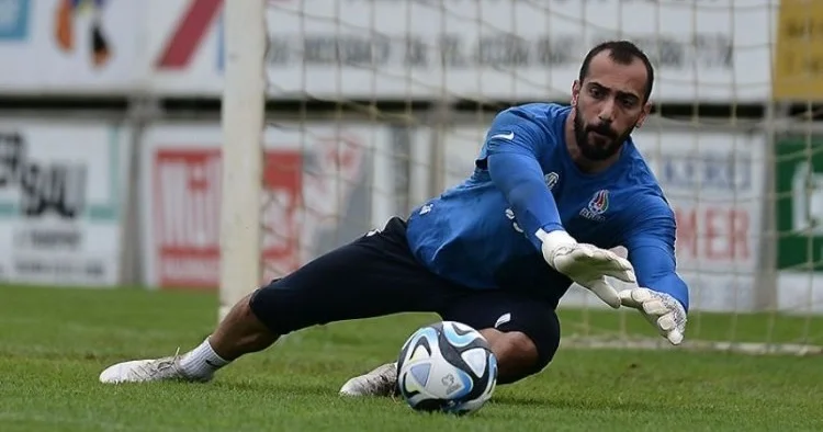 Azərbaycanlı qolkiper ölkə xaricinə yollana bilər