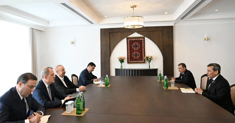İlham Əliyev Xankəndidə Rəşid Meredovu qəbul edib FOTO