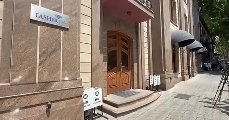 Samvel Karapetyanın ofisində axtarışdan sonra saxlanılanlar var