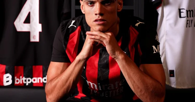 Milan italiyalı futbolçunu transfer etdi RƏSMİ
