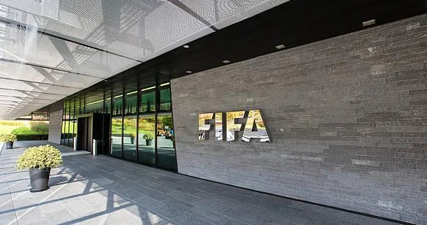 FİFA dünya çempionatı oyununa belə azarkeş toplayıb