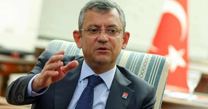 CHP də dərin böhran! Hər şey Özgür Özəlin gözünün qabağında olub
