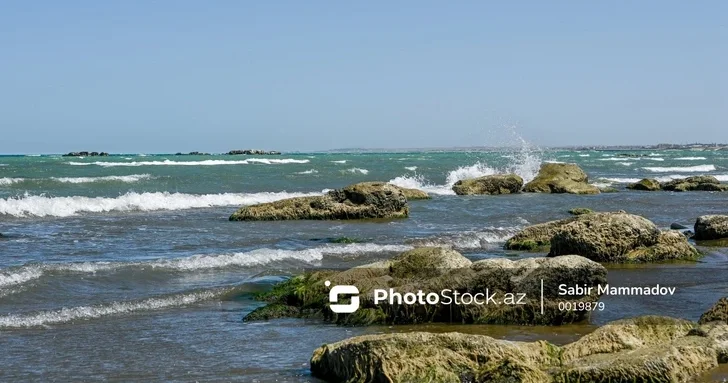 Уровень Каспийского моря продолжает снижаться