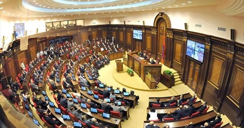 Электросети Армении переходят властям Армении