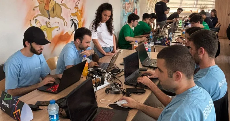 Bakı Dövlət Universitetində “Code8 Hackathon” keçirilib