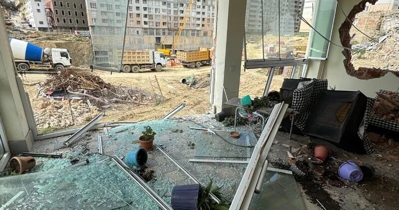 “Melissa Group” və mülkün sahibi razılaşıb, Alatavadakı qalmaqallı mülk sökülüb FOTO KONKRET