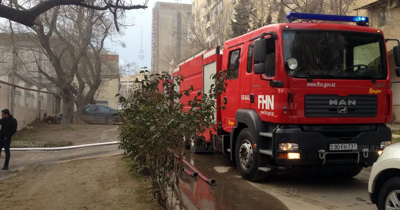 Bakıda yanğın: sakinlər təxliyə edildi