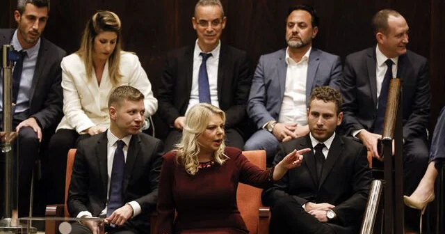 ŞOK İDDİA: Netanyahunun oğlu qorxduğu üçün adını dəyişib