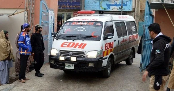 Pakistanda avtobus dərəyə AŞDI: 40 ölü, 8 yaralı var FOTO