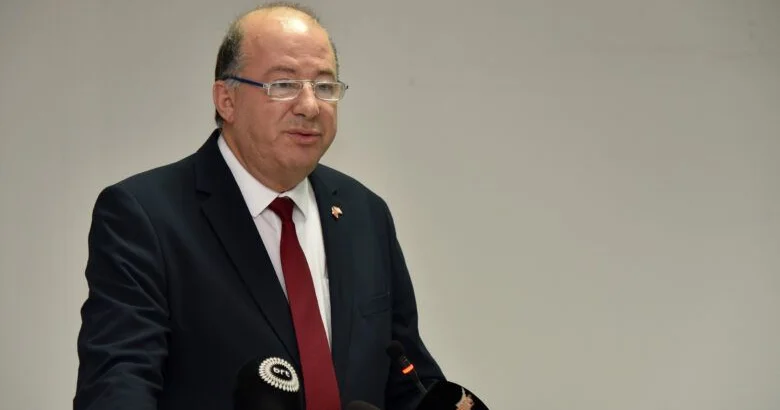 Çoxlu xəstəxanalar açmaq yüksək səhiyyə xidməti üçün kifayət deyil Hakan Dinçyürək