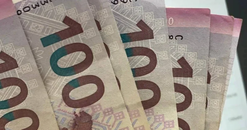 Köhnə 100 manatlıqlar dövriyyədən çıxarılacaq? Ekspertdən açıqlama