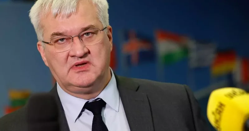Сибига покинул здание МИД Польши без комментариев
