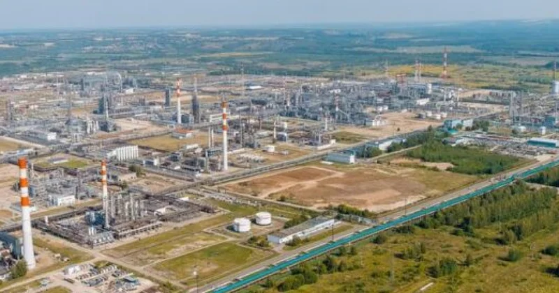 Остановил работу крупнейший НПЗ Лукойла