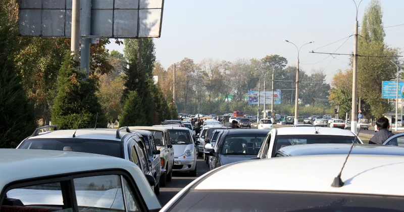 Benzin növbələri ruslar üçün normal həyat illüziyasını dağıtdı...